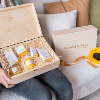 Už ste niekomu darovali chvíľu pre seba? 🤔 Naše balenie s prírodnou kozmetikou poteší jemnými vôňami, ošetrujúcimi...